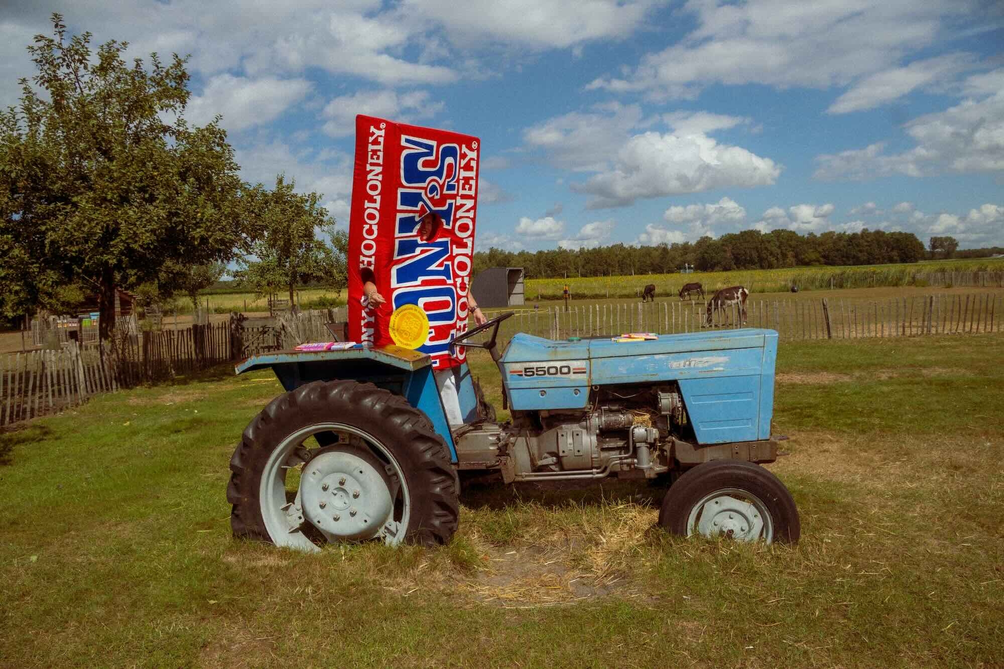 Tony koppelt repenkleuren aan Nederlandse plaatsen